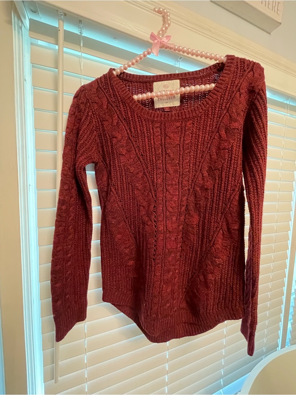 Cable Knit Crewneck Sweater - Burgundy - Unknown Brand